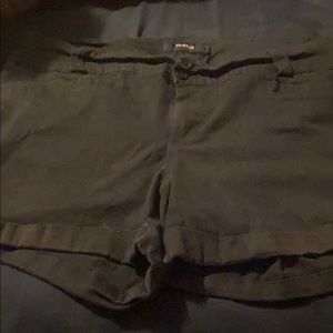 Torrid size 20 black shorts